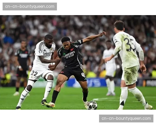 高位防线利弊分析：阿森纳如何被皇马的一次长传打穿