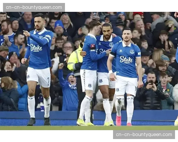 深度分析：高压逼抢与控球率，西甲中游球队战术风格趋于统一