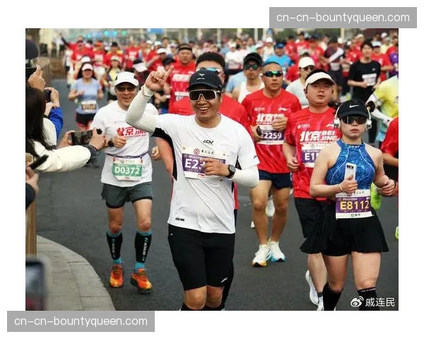 北京半程马拉松：中国选手王文杰1小时1分15秒刷新国内男子半马最好成绩